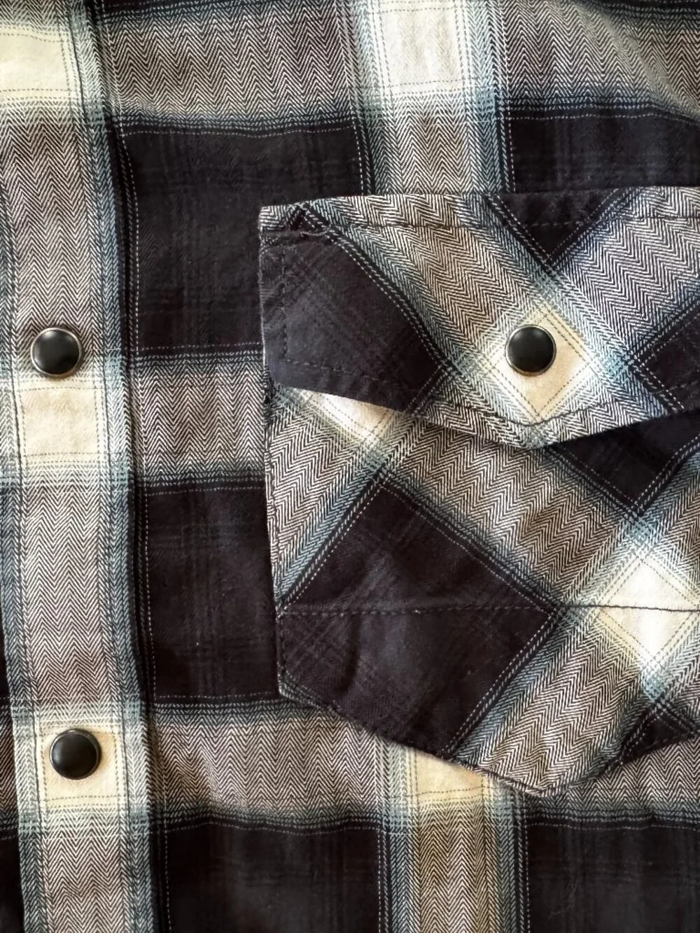 Banana Republic Tailored Slim Fit Button Down with Snaps Size M